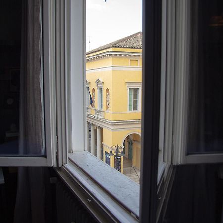 La Maison Du Theatre Равенна Экстерьер фото